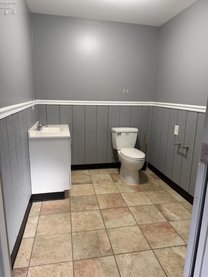 142 Vance Street, Bluffton, 45817, ,Commercial For Lease,For Lease,Vance,20261166