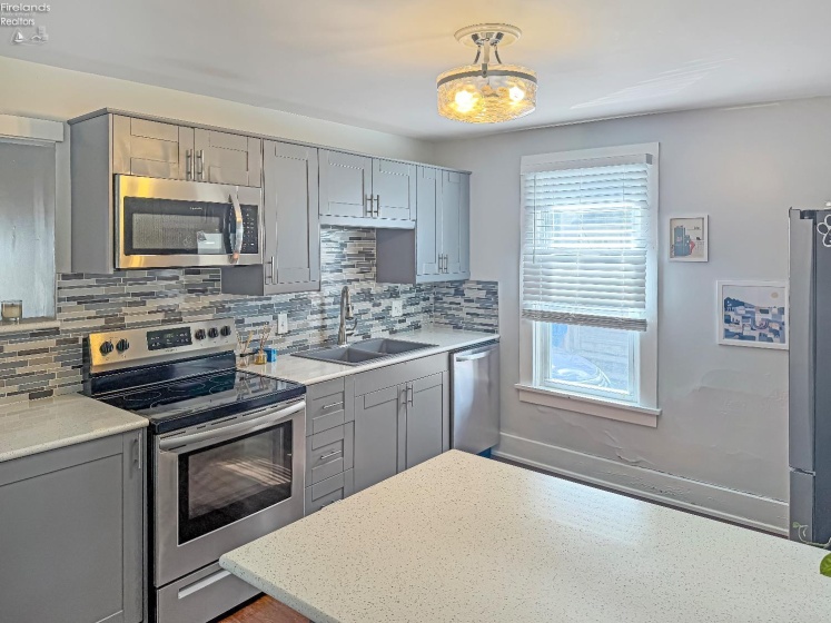 615 Neil Street, Sandusky, 44870, 4 Bedrooms Bedrooms, ,2 BathroomsBathrooms,Residential,For Sale,Neil,20261161