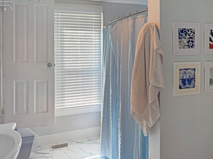 615 Neil Street, Sandusky, 44870, 4 Bedrooms Bedrooms, ,2 BathroomsBathrooms,Residential,For Sale,Neil,20261161