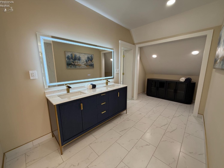 157 Main Street, Norwalk, 44857, 4 Bedrooms Bedrooms, ,4 BathroomsBathrooms,Residential,For Sale,Main,20261162