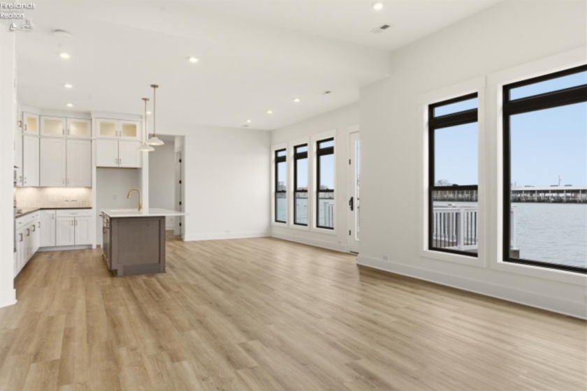 8335 Reserve Way, Marblehead, 43440, 5 Bedrooms Bedrooms, ,5 BathroomsBathrooms,Residential,For Sale,Reserve,20261165