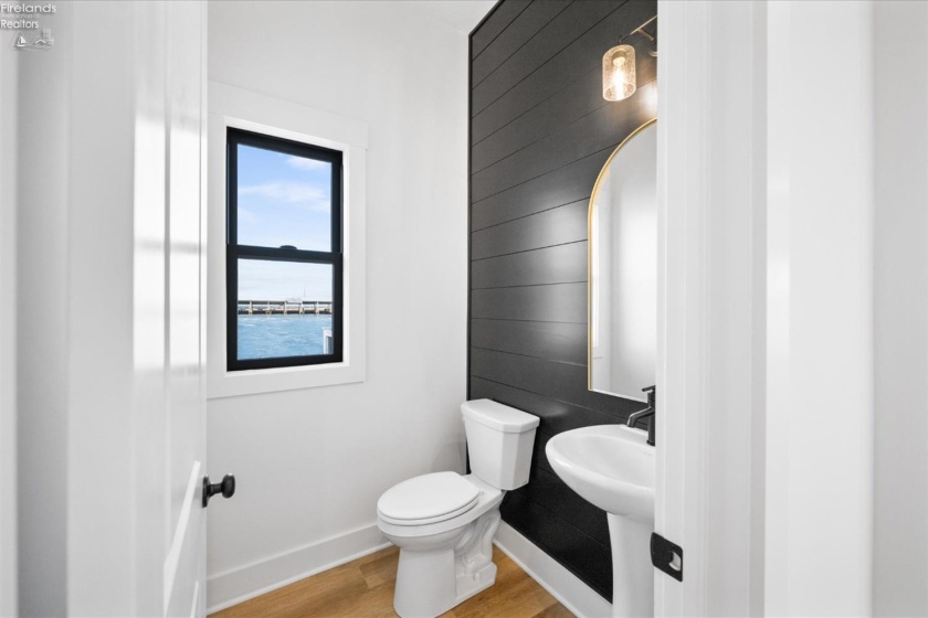 8335 Reserve Way, Marblehead, 43440, 5 Bedrooms Bedrooms, ,5 BathroomsBathrooms,Residential,For Sale,Reserve,20261165