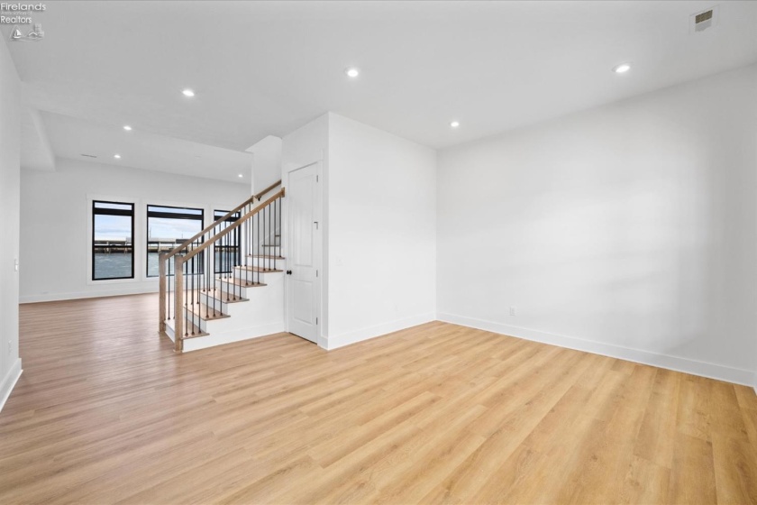 8335 Reserve Way, Marblehead, 43440, 5 Bedrooms Bedrooms, ,5 BathroomsBathrooms,Residential,For Sale,Reserve,20261165