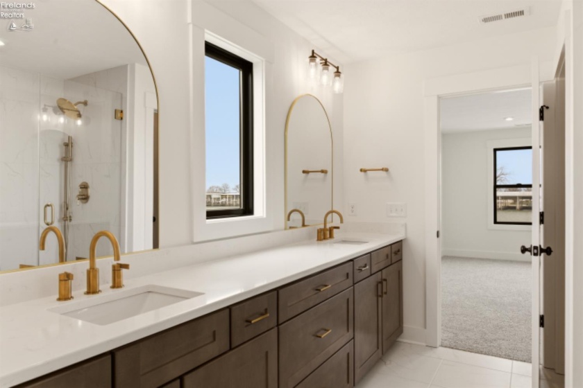 8335 Reserve Way, Marblehead, 43440, 5 Bedrooms Bedrooms, ,5 BathroomsBathrooms,Residential,For Sale,Reserve,20261165