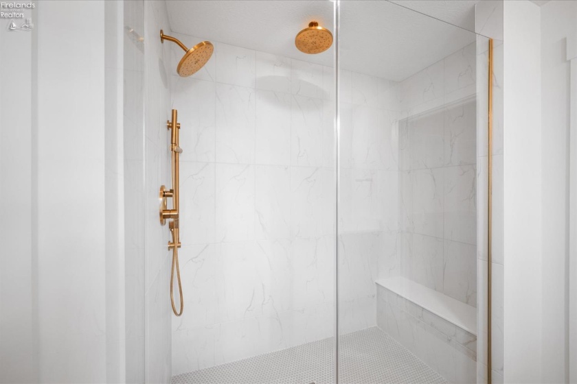 8335 Reserve Way, Marblehead, 43440, 5 Bedrooms Bedrooms, ,5 BathroomsBathrooms,Residential,For Sale,Reserve,20261165