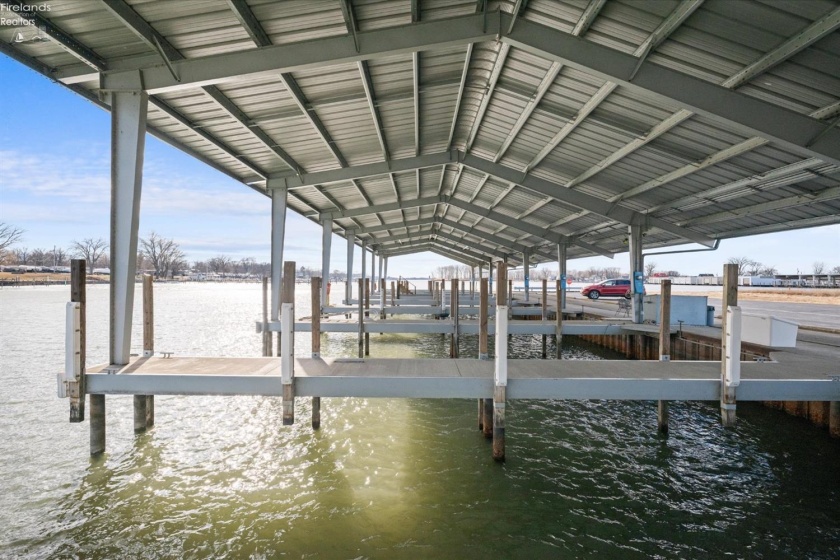 8335 Reserve Way, Marblehead, 43440, 5 Bedrooms Bedrooms, ,5 BathroomsBathrooms,Residential,For Sale,Reserve,20261165