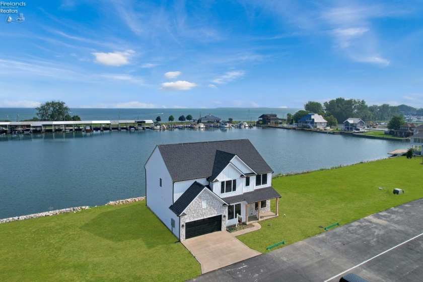 8335 Reserve Way, Marblehead, 43440, 5 Bedrooms Bedrooms, ,5 BathroomsBathrooms,Residential,For Sale,Reserve,20261165