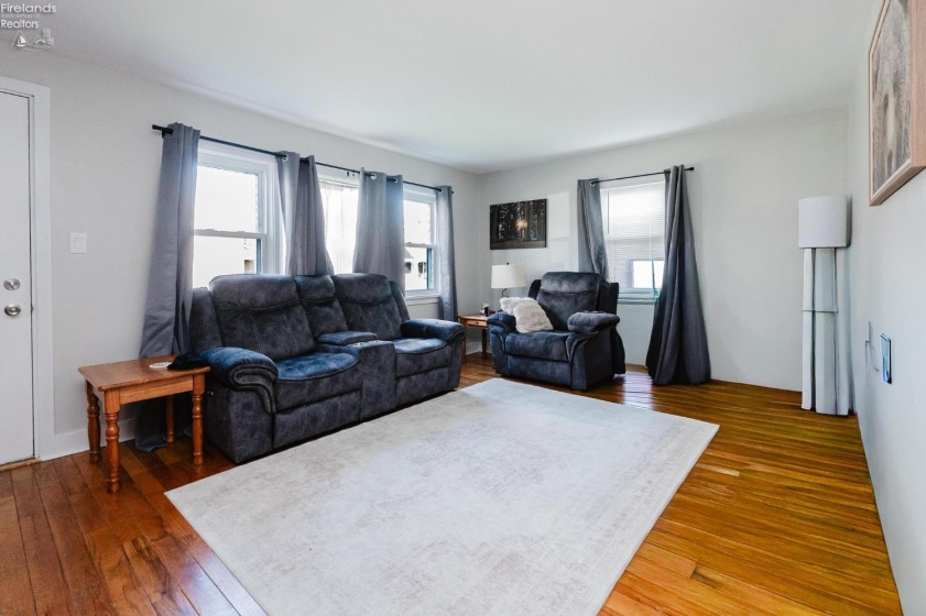 241 Hall Street, Tiffin, 44883, 3 Bedrooms Bedrooms, ,1 BathroomBathrooms,Residential,For Sale,Hall,20261163