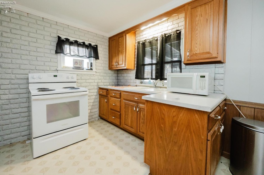 241 Hall Street, Tiffin, 44883, 3 Bedrooms Bedrooms, ,1 BathroomBathrooms,Residential,For Sale,Hall,20261163