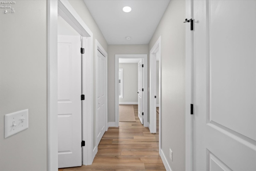 545 Lakeshore Drive, Port Clinton, 43452, 3 Bedrooms Bedrooms, ,2 BathroomsBathrooms,Residential,For Sale,Lakeshore,20261168