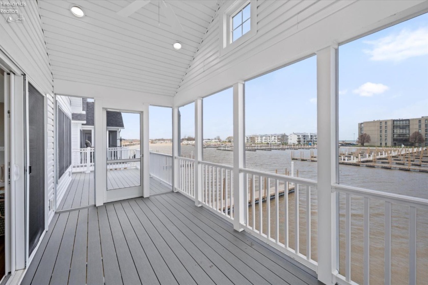 545 Lakeshore Drive, Port Clinton, 43452, 3 Bedrooms Bedrooms, ,2 BathroomsBathrooms,Residential,For Sale,Lakeshore,20261168