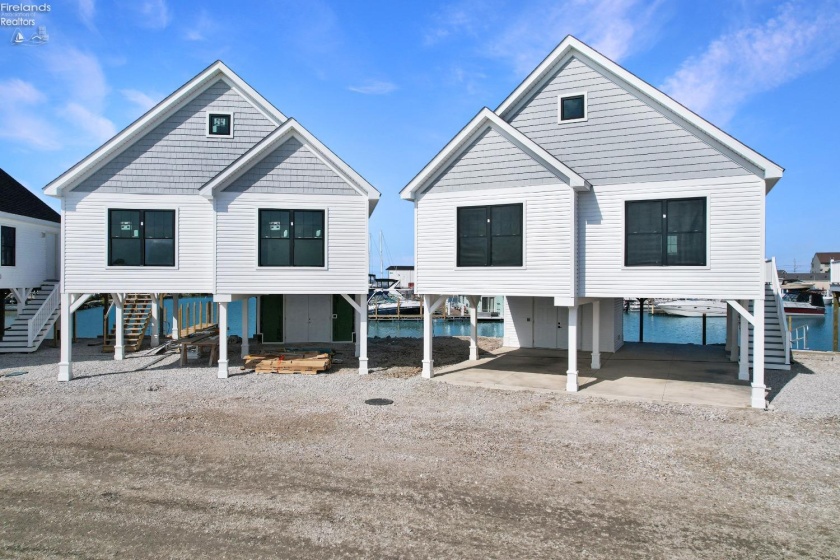 545 Lakeshore Drive, Port Clinton, 43452, 3 Bedrooms Bedrooms, ,2 BathroomsBathrooms,Residential,For Sale,Lakeshore,20261168