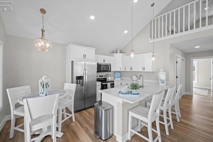 545 Lakeshore Drive, Port Clinton, 43452, 3 Bedrooms Bedrooms, ,2 BathroomsBathrooms,Residential,For Sale,Lakeshore,20261168