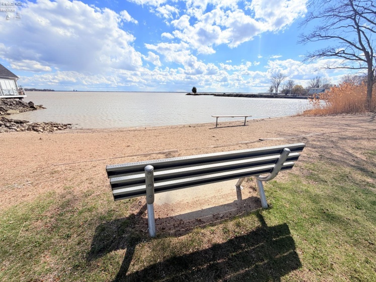 2078 Willowcove Drive, Marblehead, 43440, 2 Bedrooms Bedrooms, ,1 BathroomBathrooms,Residential,For Sale,Willowcove,20261157