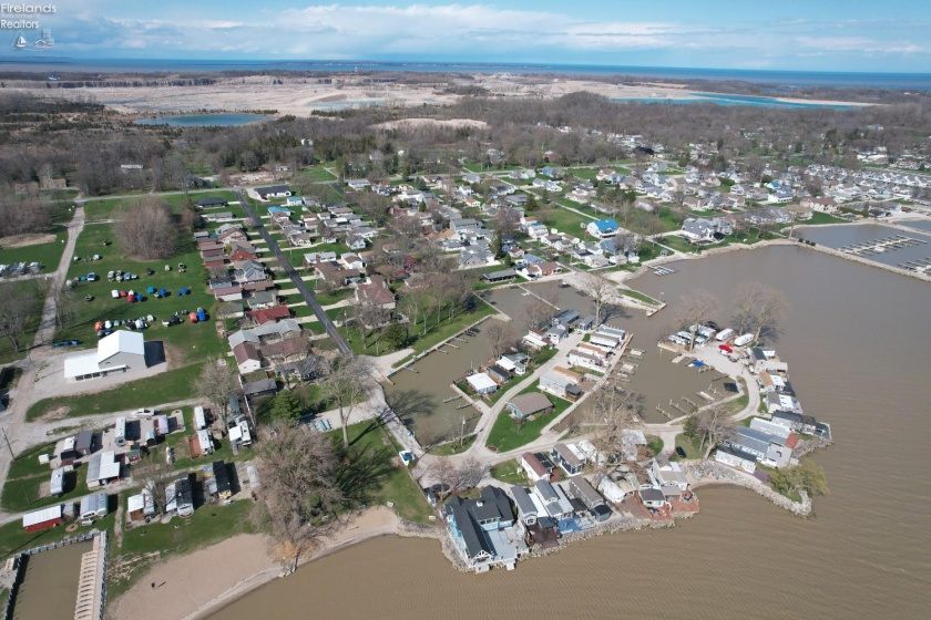 2078 Willowcove Drive, Marblehead, 43440, 2 Bedrooms Bedrooms, ,1 BathroomBathrooms,Residential,For Sale,Willowcove,20261157