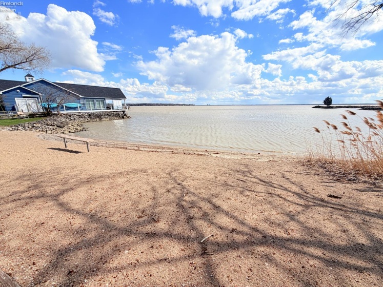 2078 Willowcove Drive, Marblehead, 43440, 2 Bedrooms Bedrooms, ,1 BathroomBathrooms,Residential,For Sale,Willowcove,20261157