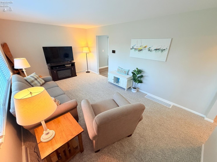 2078 Willowcove Drive, Marblehead, 43440, 2 Bedrooms Bedrooms, ,1 BathroomBathrooms,Residential,For Sale,Willowcove,20261157