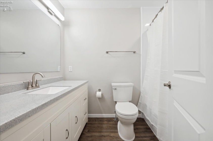 3737 Karwood, Port Clinton, 43452, 5 Bedrooms Bedrooms, ,3 BathroomsBathrooms,Residential,For Sale,Karwood,20261172