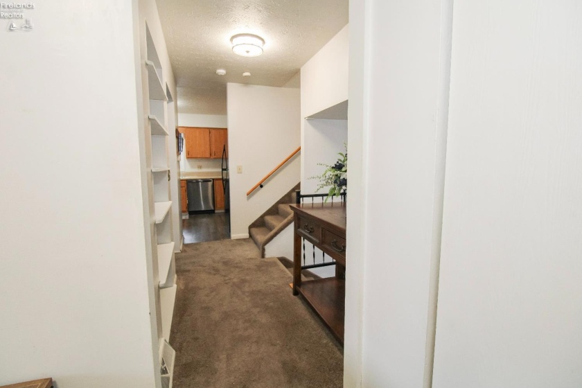 2058 Heritage Drive, Sandusky, 44870, 4 Bedrooms Bedrooms, ,2 BathroomsBathrooms,Residential,For Sale,Heritage,20261076