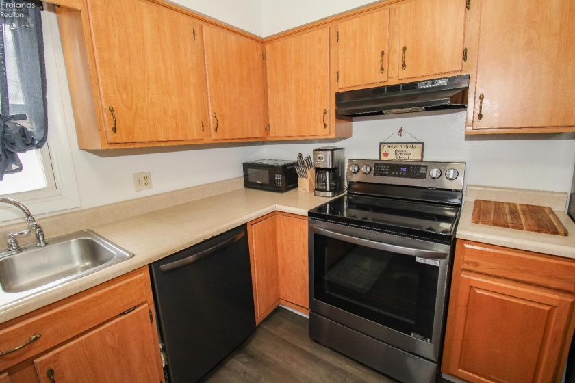 2058 Heritage Drive, Sandusky, 44870, 4 Bedrooms Bedrooms, ,2 BathroomsBathrooms,Residential,For Sale,Heritage,20261076