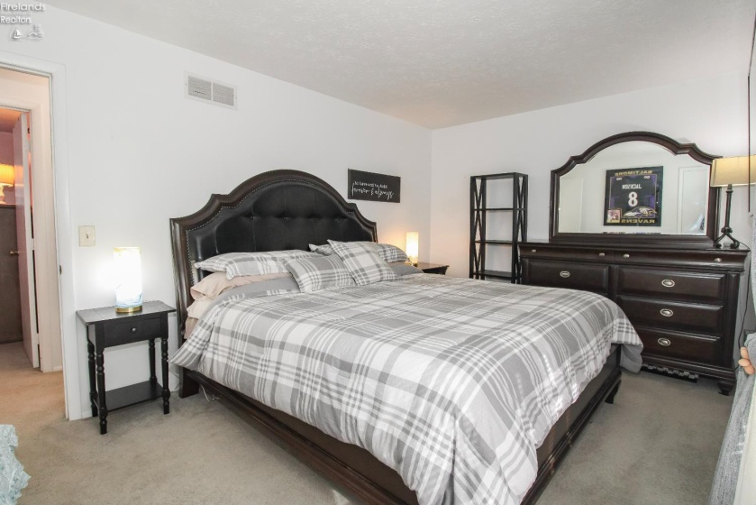 2058 Heritage Drive, Sandusky, 44870, 4 Bedrooms Bedrooms, ,2 BathroomsBathrooms,Residential,For Sale,Heritage,20261076