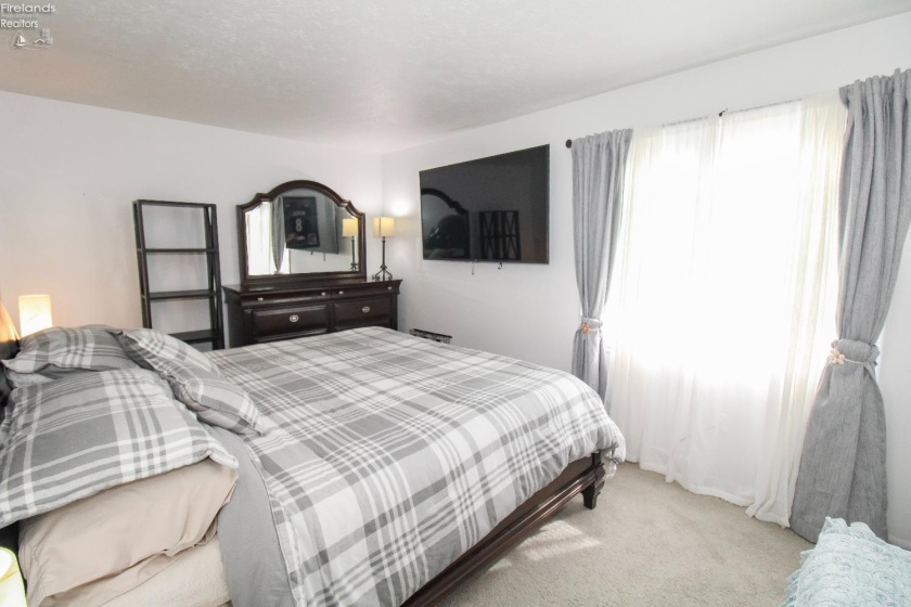 2058 Heritage Drive, Sandusky, 44870, 4 Bedrooms Bedrooms, ,2 BathroomsBathrooms,Residential,For Sale,Heritage,20261076