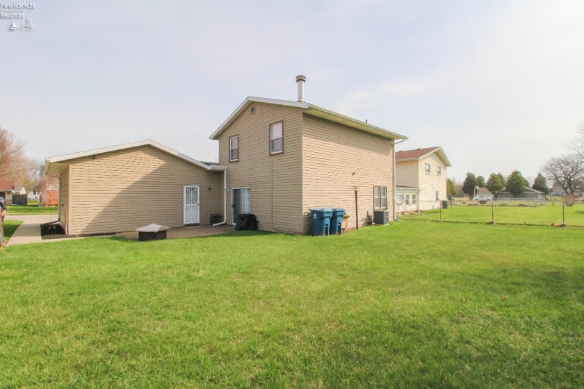 2058 Heritage Drive, Sandusky, 44870, 4 Bedrooms Bedrooms, ,2 BathroomsBathrooms,Residential,For Sale,Heritage,20261076