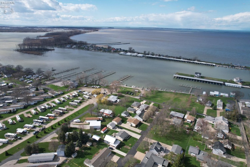 252 Arman Road, Marblehead, 43440, 2 Bedrooms Bedrooms, ,1 BathroomBathrooms,Residential,For Sale,Arman,20261147