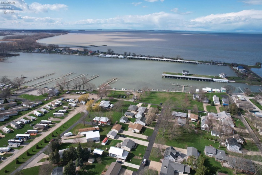 252 Arman Road, Marblehead, 43440, 2 Bedrooms Bedrooms, ,1 BathroomBathrooms,Residential,For Sale,Arman,20261147