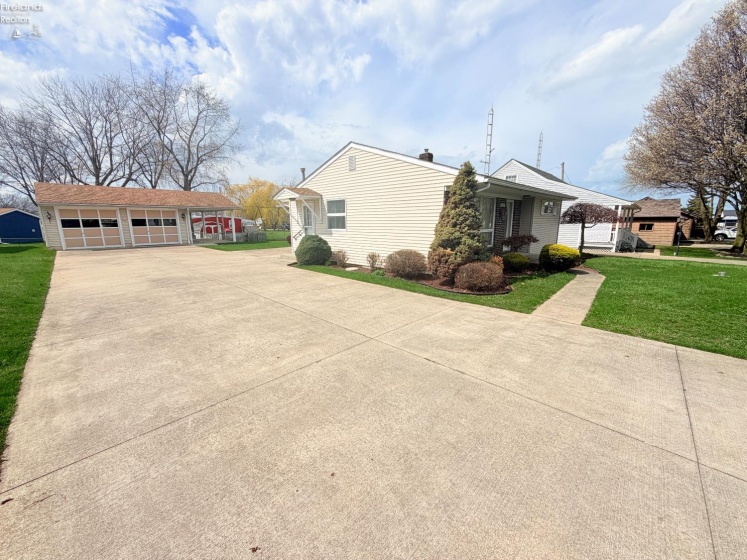 252 Arman Road, Marblehead, 43440, 2 Bedrooms Bedrooms, ,1 BathroomBathrooms,Residential,For Sale,Arman,20261147