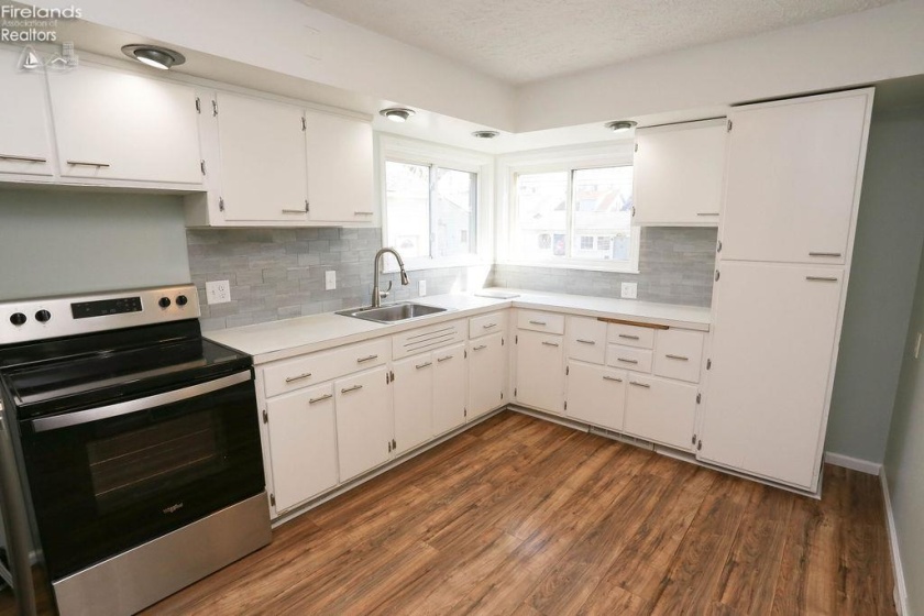 1014 Fourth St, Sandusky, 44870, 3 Bedrooms Bedrooms, ,1 BathroomBathrooms,Residential,For Sale,Fourth St,20261179