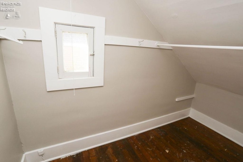 1014 Fourth St, Sandusky, 44870, 3 Bedrooms Bedrooms, ,1 BathroomBathrooms,Residential,For Sale,Fourth St,20261179