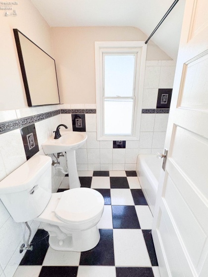 1014 Fourth St, Sandusky, 44870, 3 Bedrooms Bedrooms, ,1 BathroomBathrooms,Residential,For Sale,Fourth St,20261179