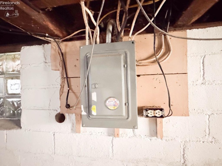 1014 Fourth St, Sandusky, 44870, 3 Bedrooms Bedrooms, ,1 BathroomBathrooms,Residential,For Sale,Fourth St,20261179