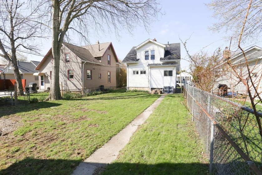 1014 Fourth St, Sandusky, 44870, 3 Bedrooms Bedrooms, ,1 BathroomBathrooms,Residential,For Sale,Fourth St,20261179