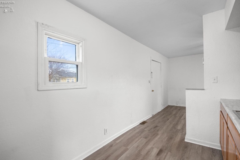 824 Fireland Lane, Port Clinton, 43452, ,Multiple Units,For Sale,Fireland,20261182