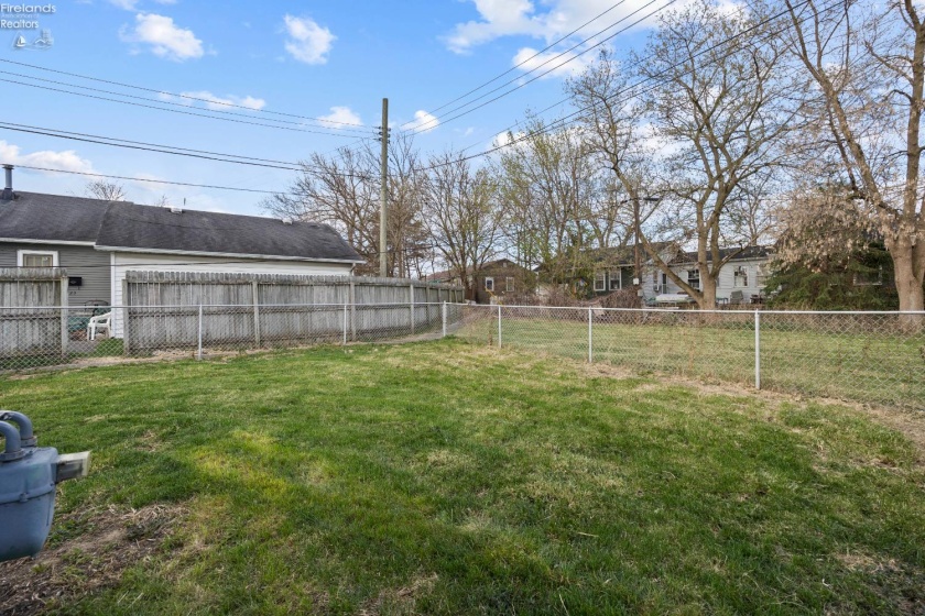 824 Fireland Lane, Port Clinton, 43452, ,Multiple Units,For Sale,Fireland,20261182