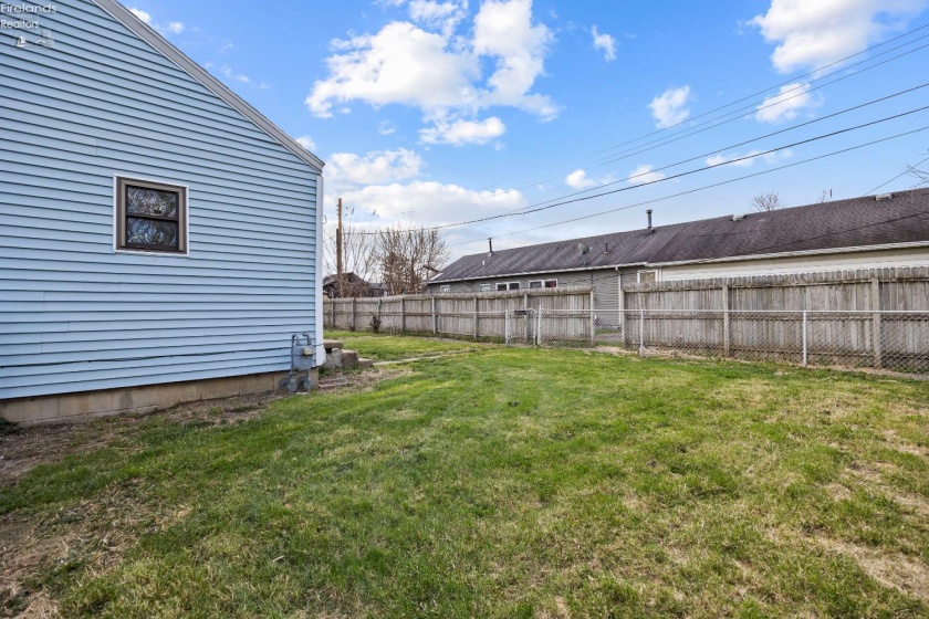 824 Fireland Lane, Port Clinton, 43452, ,Multiple Units,For Sale,Fireland,20261182