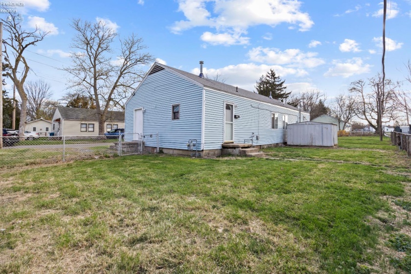 824 Fireland Lane, Port Clinton, 43452, ,Multiple Units,For Sale,Fireland,20261182
