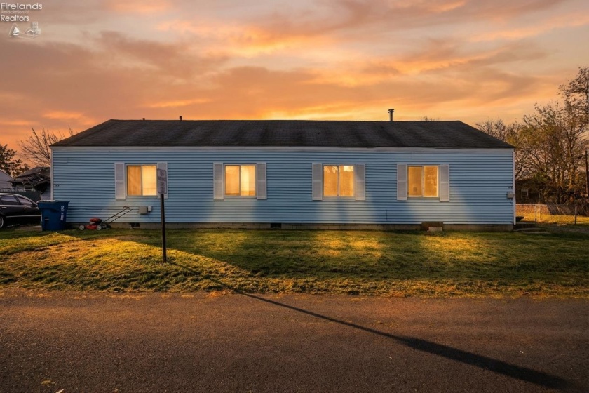 824 Fireland Lane, Port Clinton, 43452, ,Multiple Units,For Sale,Fireland,20261182