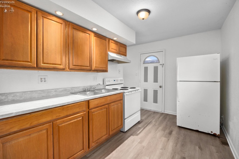 824 Fireland Lane, Port Clinton, 43452, ,Multiple Units,For Sale,Fireland,20261182