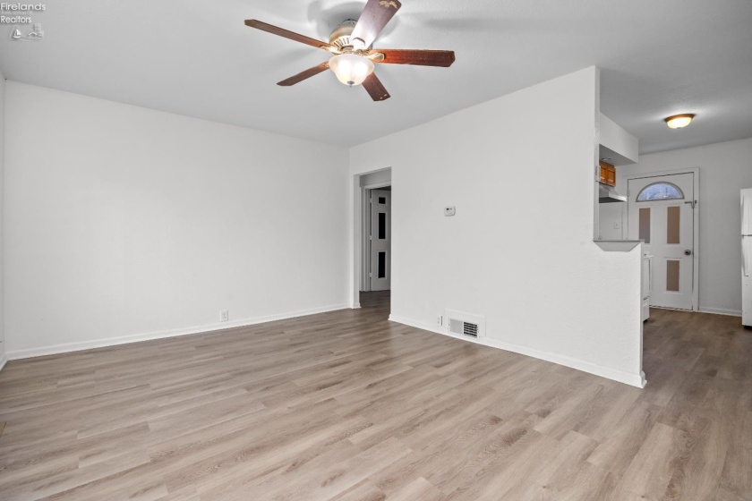 824 Fireland Lane, Port Clinton, 43452, ,Multiple Units,For Sale,Fireland,20261182