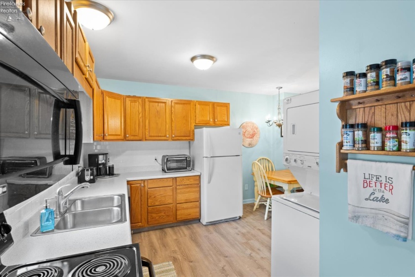 515 2nd Street, Port Clinton, 43452, 2 Bedrooms Bedrooms, ,2 BathroomsBathrooms,Residential,For Sale,2nd,20261194