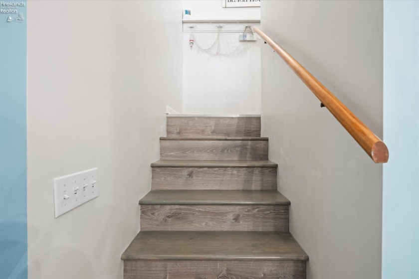 515 2nd Street, Port Clinton, 43452, 2 Bedrooms Bedrooms, ,2 BathroomsBathrooms,Residential,For Sale,2nd,20261194