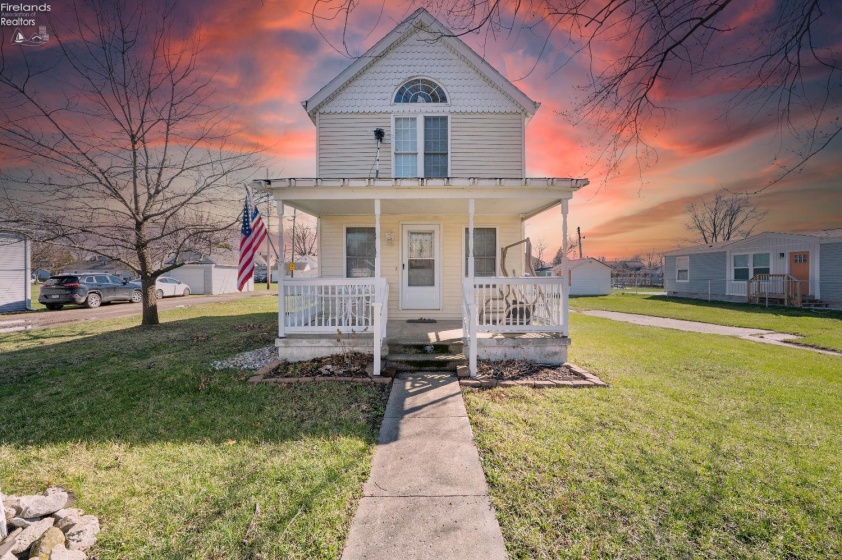 515 2nd Street, Port Clinton, 43452, 2 Bedrooms Bedrooms, ,2 BathroomsBathrooms,Residential,For Sale,2nd,20261194