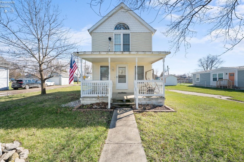 515 2nd Street, Port Clinton, 43452, 2 Bedrooms Bedrooms, ,2 BathroomsBathrooms,Residential,For Sale,2nd,20261194