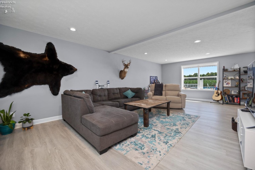 2702 Bogart Road, Sandusky, 44870, 3 Bedrooms Bedrooms, ,3 BathroomsBathrooms,Residential,For Sale,Bogart,20261184