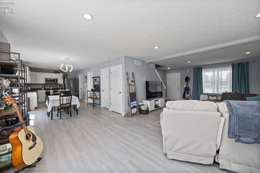 2702 Bogart Road, Sandusky, 44870, 3 Bedrooms Bedrooms, ,3 BathroomsBathrooms,Residential,For Sale,Bogart,20261184