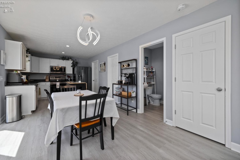 2702 Bogart Road, Sandusky, 44870, 3 Bedrooms Bedrooms, ,3 BathroomsBathrooms,Residential,For Sale,Bogart,20261184