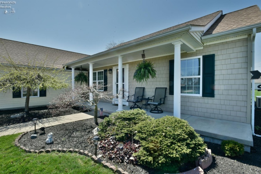 1780 Anna Drive, Marblehead, 43440, 3 Bedrooms Bedrooms, ,2 BathroomsBathrooms,Residential,For Sale,Anna,20261086